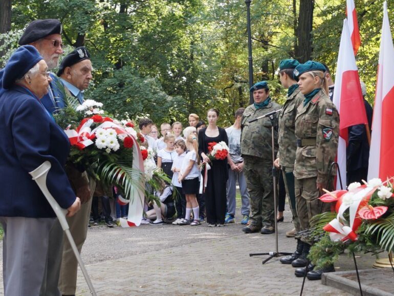 „Inka”, sanitariuszka Żołnierzy Wyklętych, uhonorowana na sosnowieckiej Pogoni